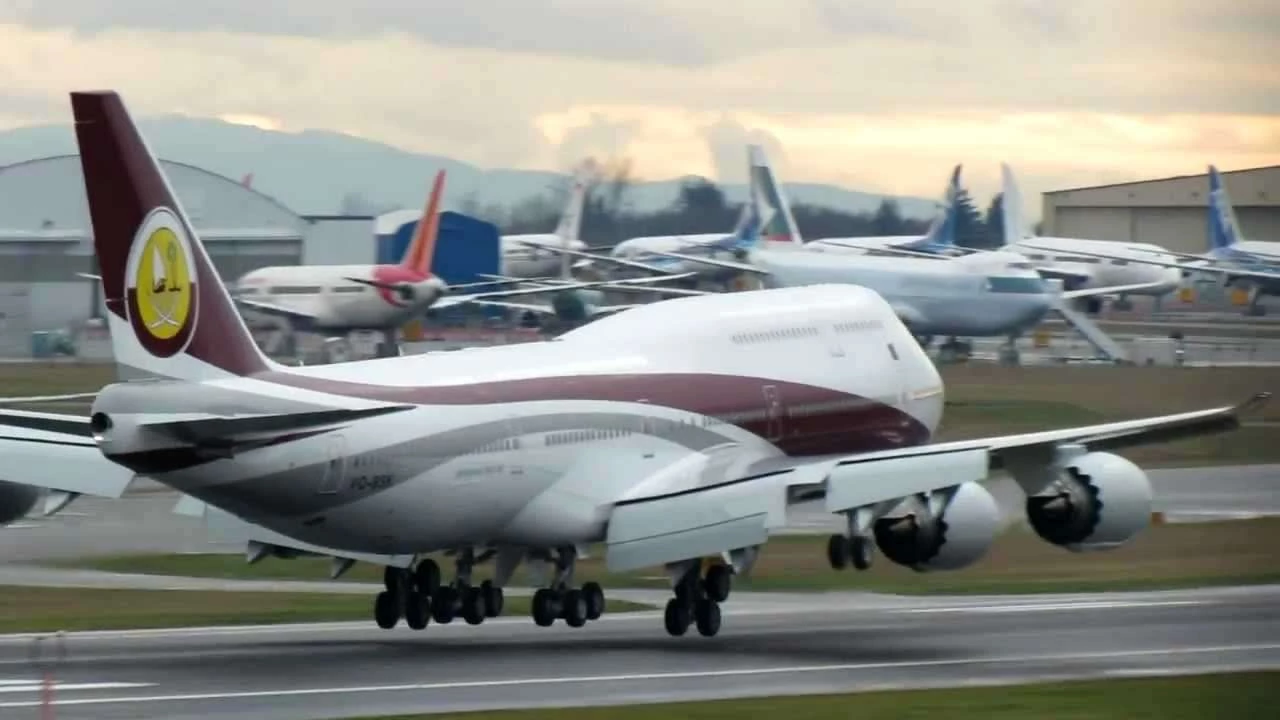 Η τουρκική οικονομία καταρρέει αλλά ο Ερντογάν απέκτησε «ιπτάμενο παλάτι» (εικόνες)